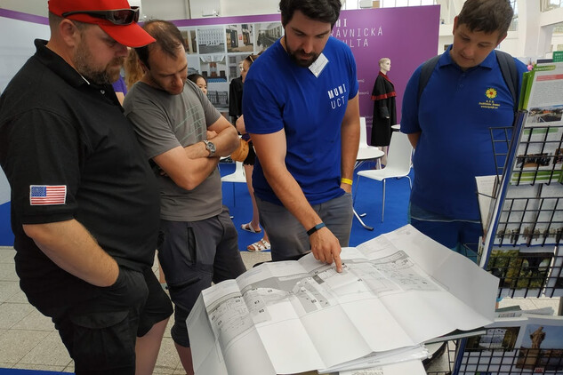 Autorem fotografií je Univerzitní centrum Telč a Centrum Telč, ÚTAM